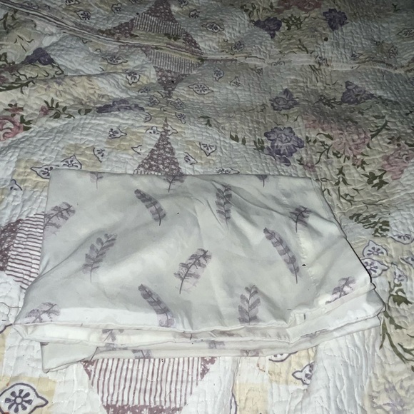 Floral Feather Pattern Bedding Set - Picture 1 of 1